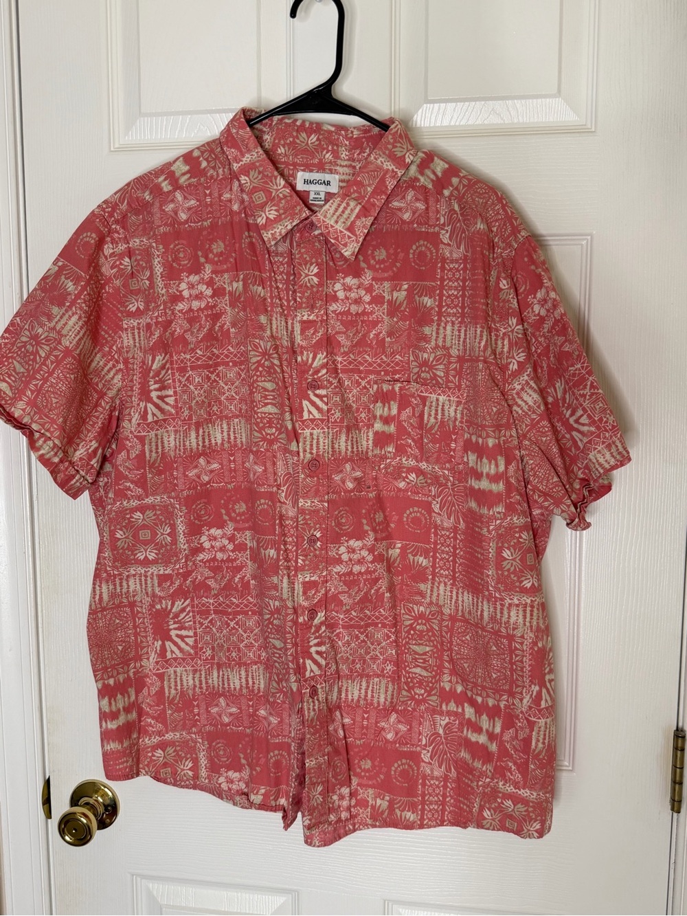 Haggar Coral and Beige Hawaiian-Style Short Sleeve Button-Down